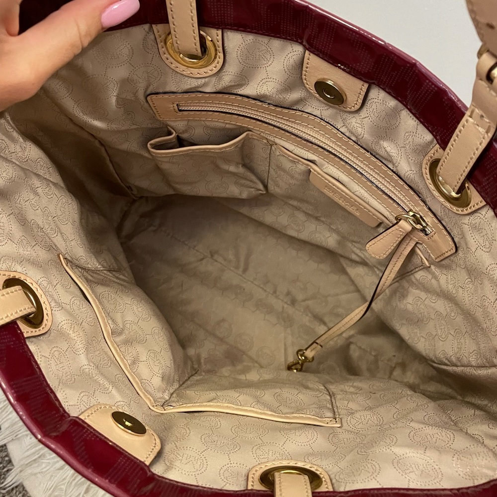 Michael Kors Tote Bag - Picture 5 of 6